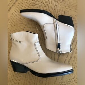 Sarto genuine leather Ankle boots,6.5 M, New, Beige,western Style